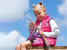 Kinderwesten und ärmellose Westen