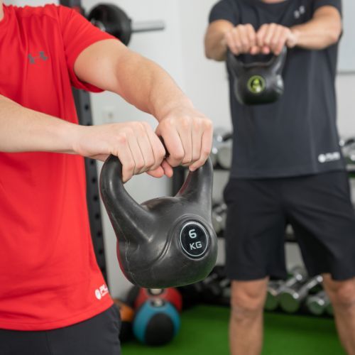 Kettlebell 10kg Pure2Improve schwarz P2I202100