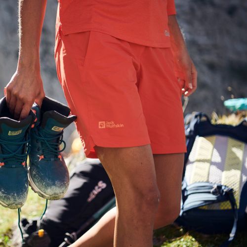 Jack Wolfskin Hilltop Trail Damen-Trekking-Shorts orange 1505462