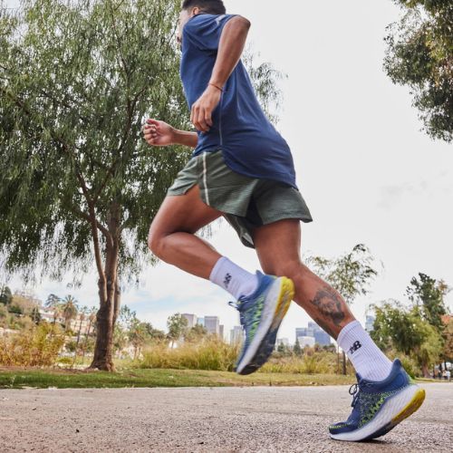 New Balance Herren Laufschuhe W1080V12 navy