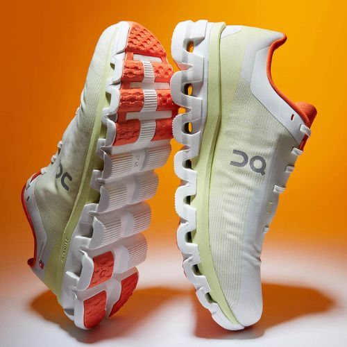 Herren Laufschuhe On Cloudflow 4 weiß/heu