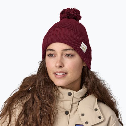 Patagonia Powder Town Beanie Wintermütze '73 skyline/karminrot