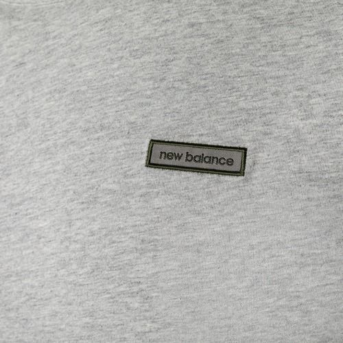 Herren New Balance Essentials Winter sportlich grau t-shirt