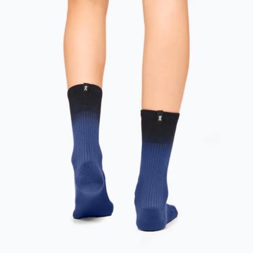 On All-Day Denim/schwarze Laufsocken