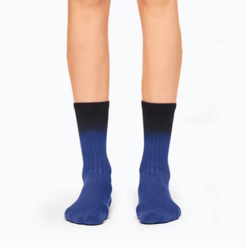 On All-Day Denim/schwarze Laufsocken