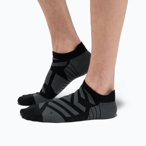 Herren On Performance Low schwarz/shadow Laufsocken