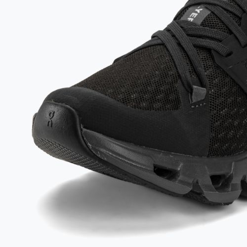 Women's On Cloudflyer 4 schwarz/weiß Laufschuhe