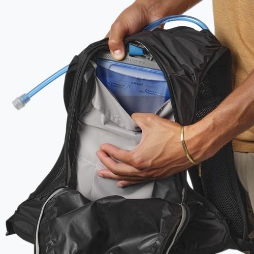Salomon Cross 12 l schwarzer Laufrucksack