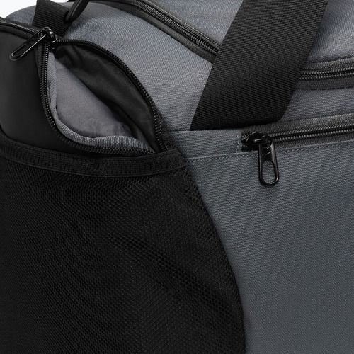 Nike Brasilia Trainingstasche 9.5 41 l grau/weiß