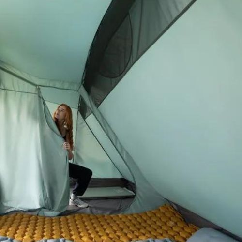 Aufblasbares 6-Personen Campingzelt KADVA AIRcamp 6.24 grün