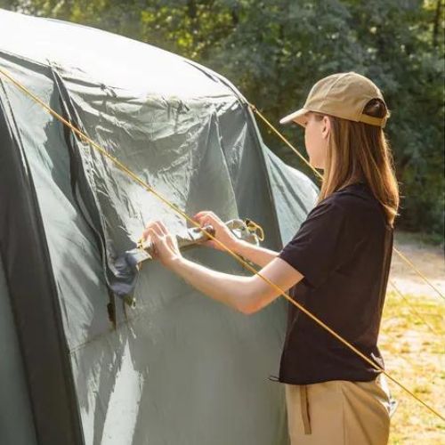 Aufblasbares 8-Personen Campingzelt KADVA AIRcamp 8.44 grün