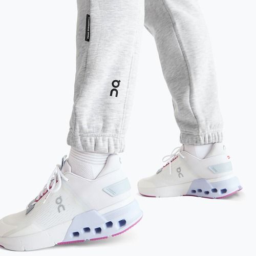 Frauenhosen On Club Krater