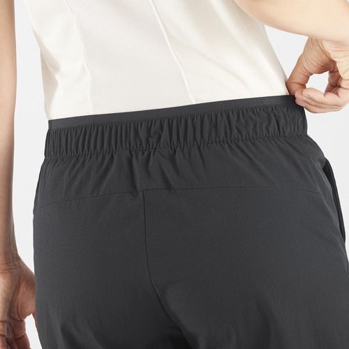 Damen Shorts Salomon Wayfarer Ease deep black