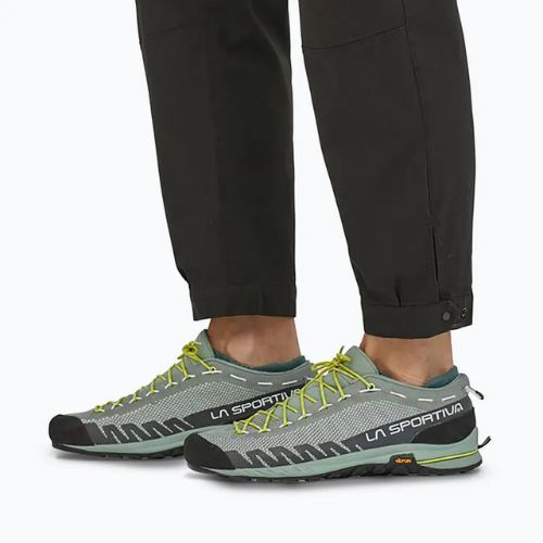 Patagonia Damenhose Caliza Rock Regular schwarz