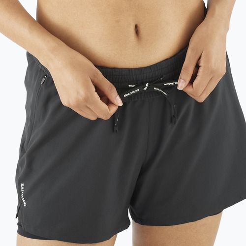 Laufshorts Damen Salomon SHAKEout Core 2IN1 4" deep black
