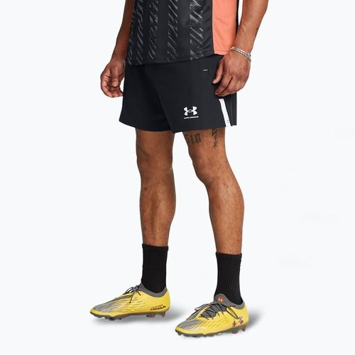 Fußballshorts Herren Under Armour Challenger Pro Woven black / white