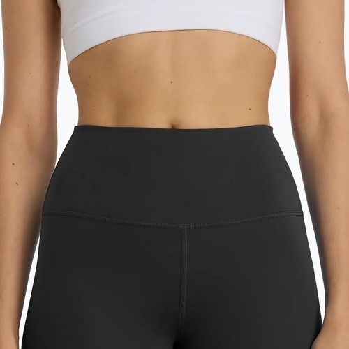 Damen New Balance Harmony High Rise Shorts schwarz
