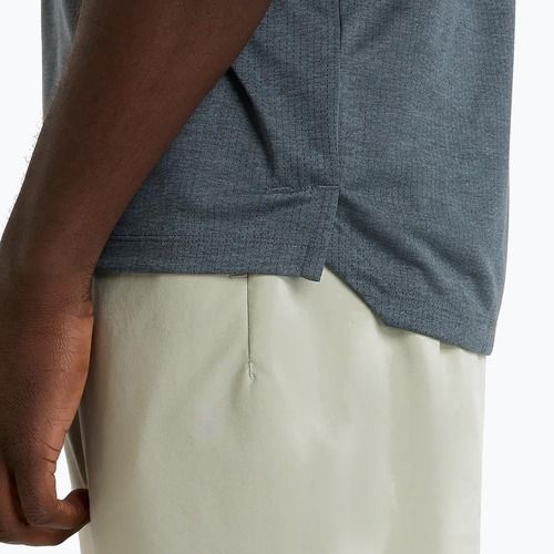 Herren New Balance Athletics Reflektierendes graphitfarbenes Laufshirt