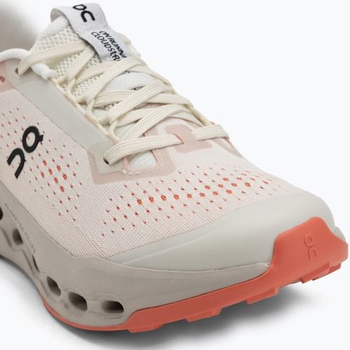 Damen-Laufschuhe On Cloudsurfer Trail 2 elfenbein/lachs