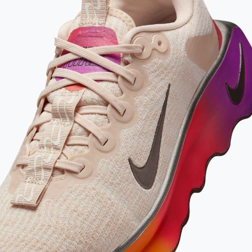 Damen Trainingsschuhe Nike Motiva SE pearl white/pale ivory/vivid purple/mtl gold grain