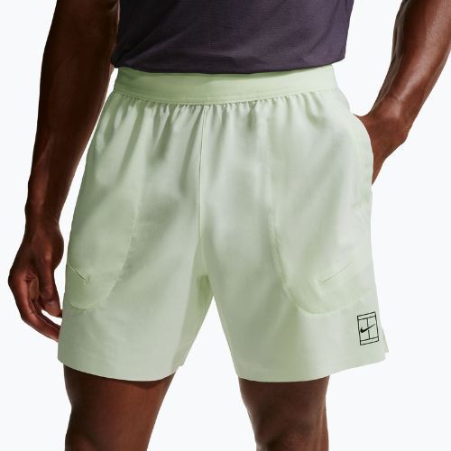 Herren-Tennisshorts Nike Court Dri-Fit Advantage 6" volt tint/black