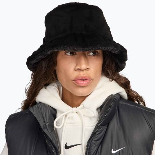 Hut Nike Apex Faux Fur black