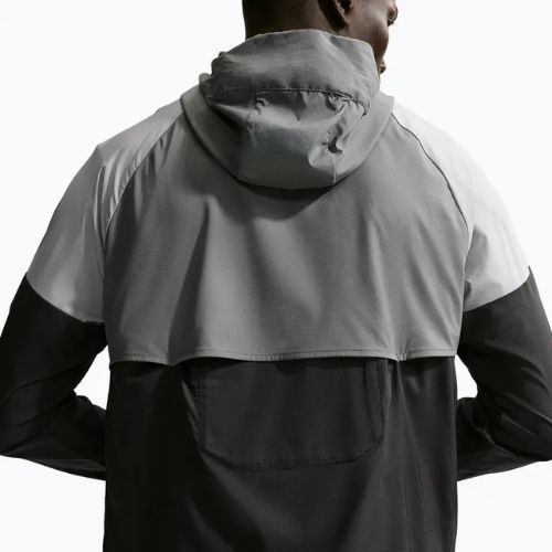 Herren-Laufjacke Nike Impossibly Light Windrunner smoke grey/wolf grey/black