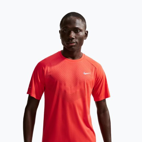 Herren-Laufshirt Nike Stride ADV light crimson
