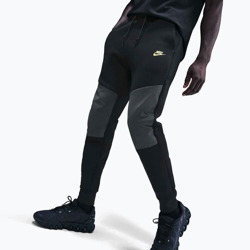 Herren-Jogginghose Nike Tech Joggers black/dark smoke grey/metallic gold