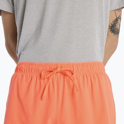 Shorts Herren New Balance Schuhe RC Seamless 5" tangerine heat