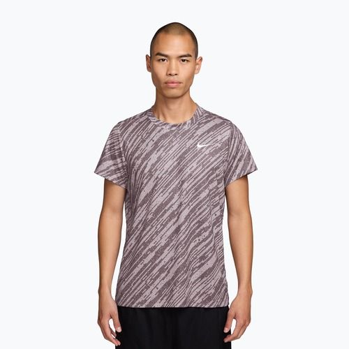 Herren-Tennisshirt Nike Court Dri-Fit Victory Print platinum violet/white