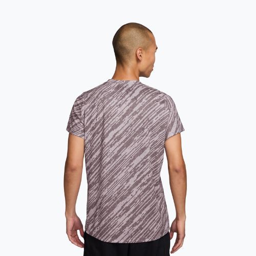 Herren-Tennisshirt Nike Court Dri-Fit Victory Print platinum violet/white
