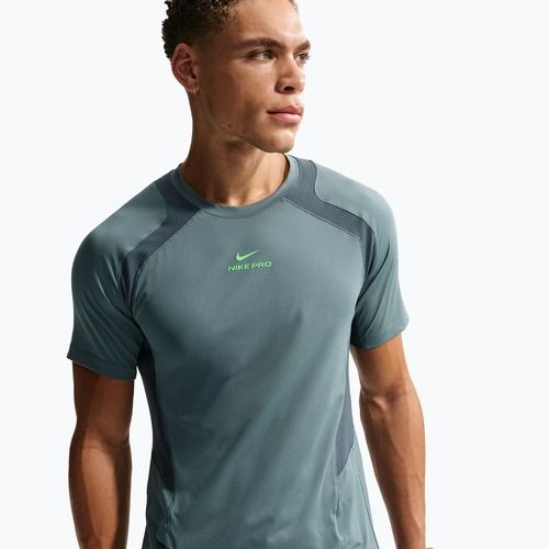 Trainings-T-Shirt Herren Nike Pro Training Dri-Fit mineral slate/faded spruce/green strike