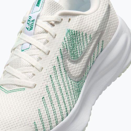 Laufschuhe für Damen Nike Run Defy summit white/white/metallic silver