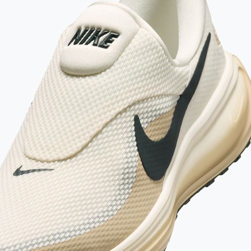 Herren-Laufschuhe Nike Revolution 8 EasyOn pale ivory/sail/linen/black spruce