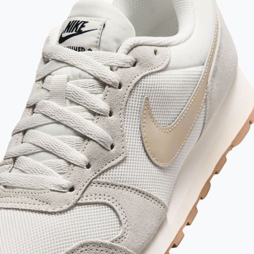 Damen-Schuhe Nike MD Runner 2 SE coconut milk/black/linen/sail