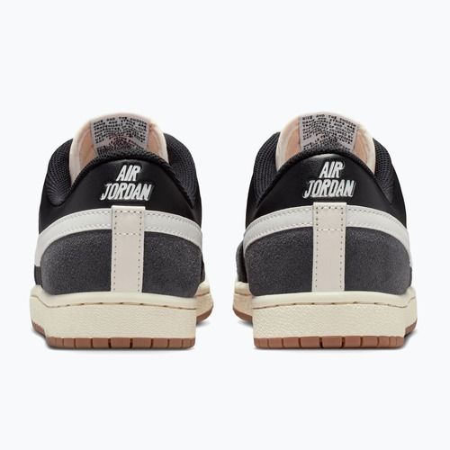 Damen-Schuhe Nike Air Jordan Skyline Low black/sail/gum med brown/summit white