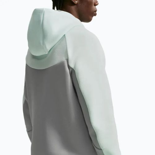 Herrenpullover Nike Tech Windrunner Full Zip barely green/light silver/black