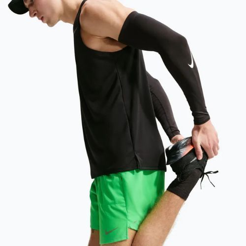 Herren-Laufshorts Nike Stride Dri-Fit Brief-Lined 7" green spark
