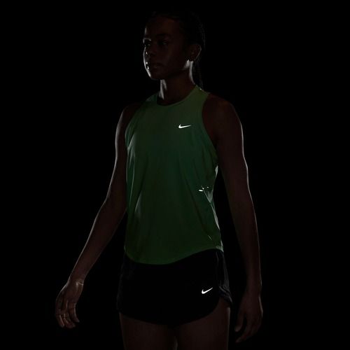 Damen-Laufshirt Nike Swift Dri-Fit Tank Top illusion green