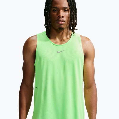 Herren-Laufshirt Nike Stride volt/light silver