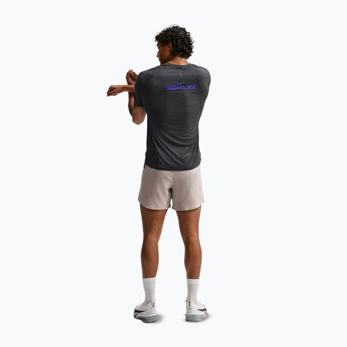 Herren-Laufshirt Nike Stride anthracite