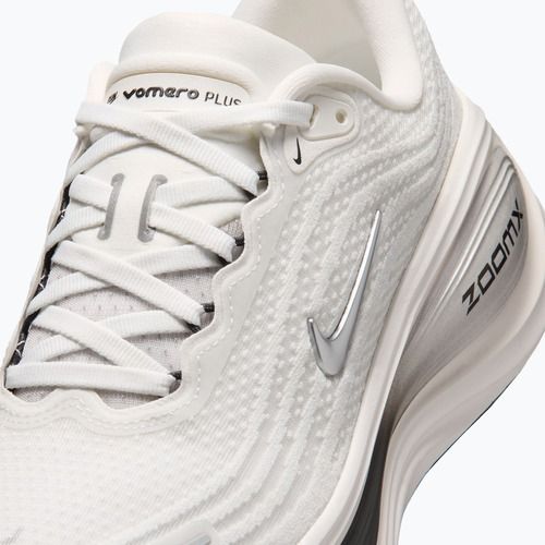 Laufschuhe für Damen Nike Vomero Plus summit white/sail/metallic silver