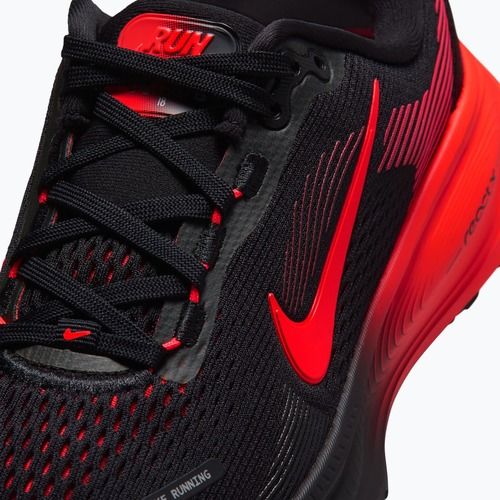 Nike Vomero 18 Laufschuhe schwarz/university red/bright crimson
