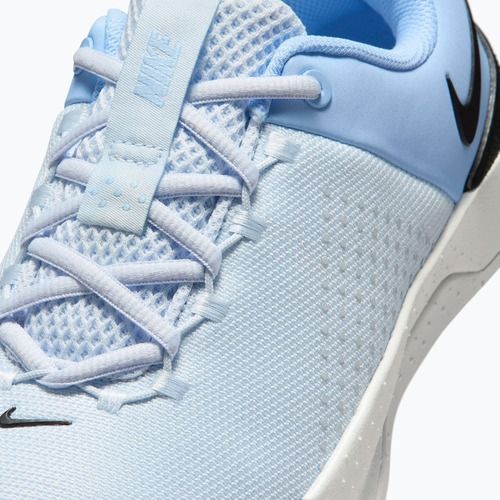Damen Trainingsschuhe Nike MC Trainer 4 football grey/aluminum/off white/black