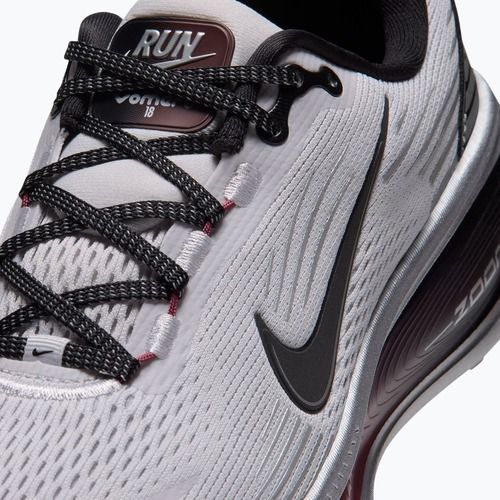 Laufschuhe für Damen Nike Vomero 18 vast grey/metallic silver/black