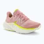 Damen Laufschuhe New Balance Fresh Foam More v4 rosa Mond