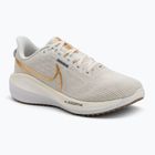 Damen-Laufschuhe Nike Vomero 17 phantom/light bone/sail/metallic gold