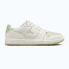 Damen-Schuhe Nike Jordan Court Connect Low sail/olive aura