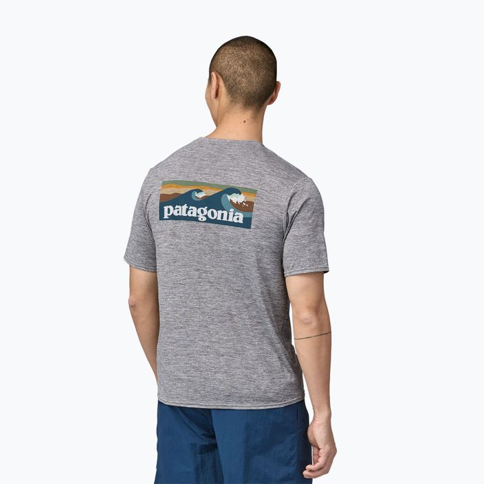 Herren Patagonia Cap Cool Daily Grafik Shirt Waters Boardshort Logo abalone blau/grau 2